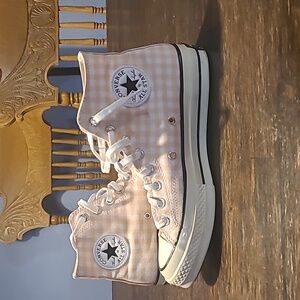 Pink converse